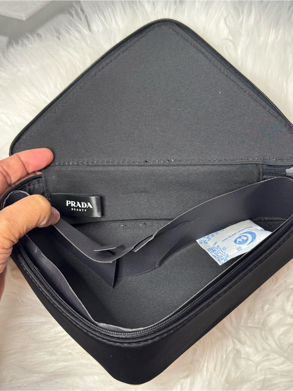 New Arrivals! Prada Beauty Pale Pink & Black Triangular Cosmetic Case . - Picture 8 of 10